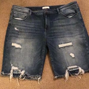 KanCan Signature (Mid-Rise) Shorts